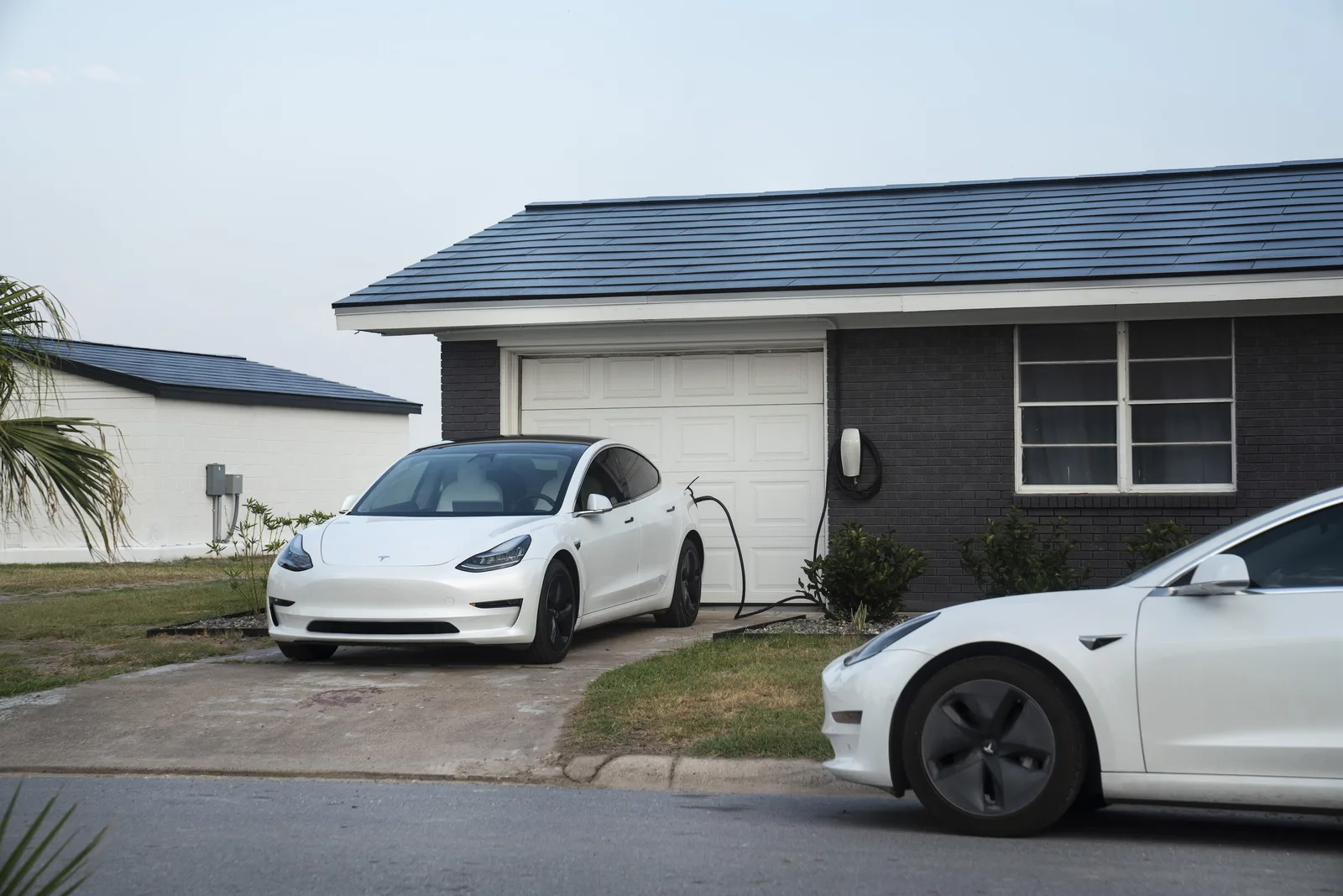 The Fall of Tesla’s Solar Roof: Why Integrated Solar Failed and What’s Next