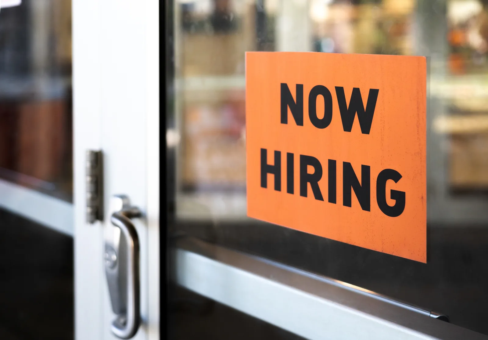 August Jobs Report Preview: Economists Diverge on Labor Market Strength as Fed Eyes Inflation